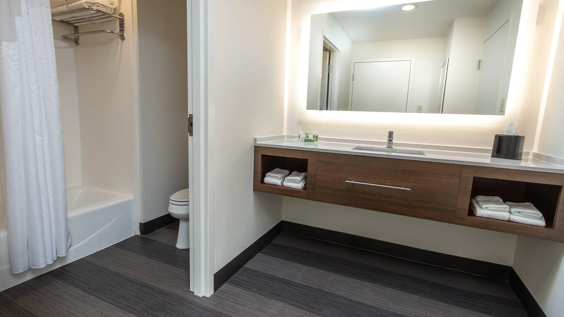 Holiday Inn Hotel & Suites Memphis-Wolfchase Galleria By Ihg
