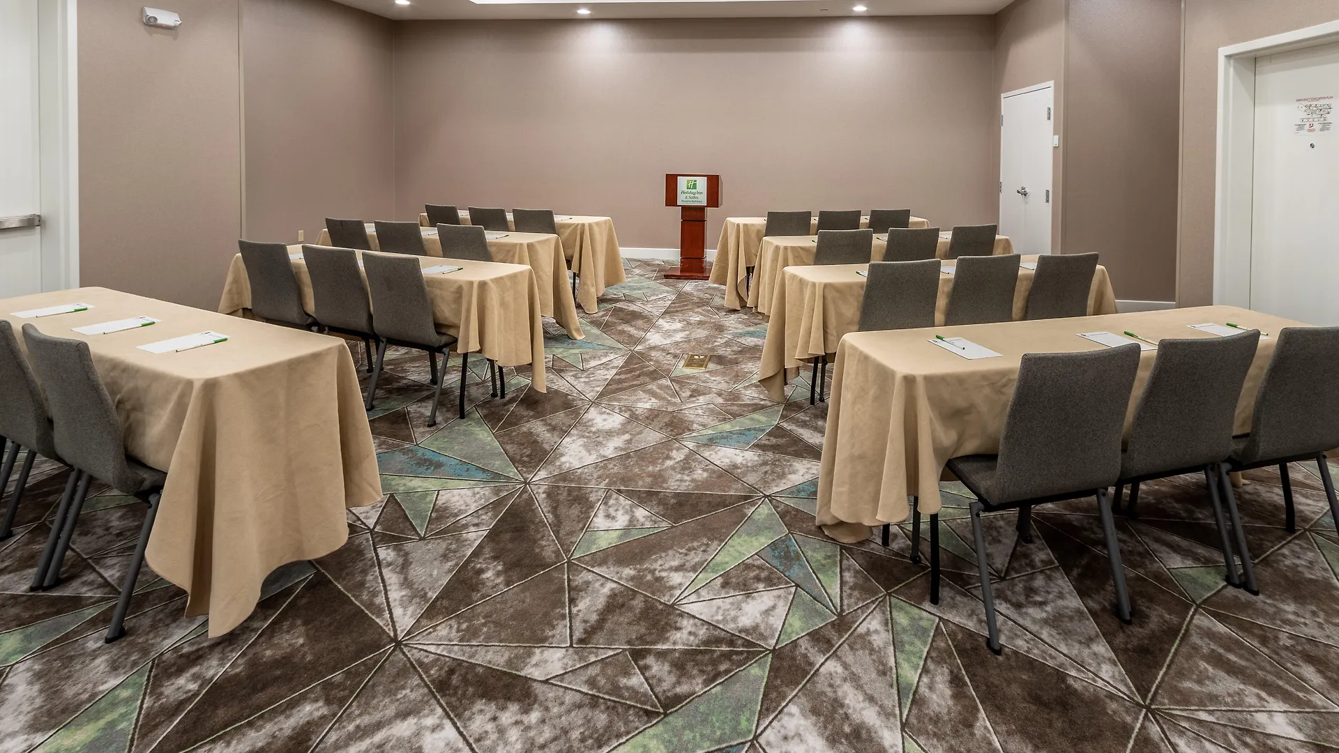 Holiday Inn Hotel & Suites Memphis-Wolfchase Galleria By Ihg